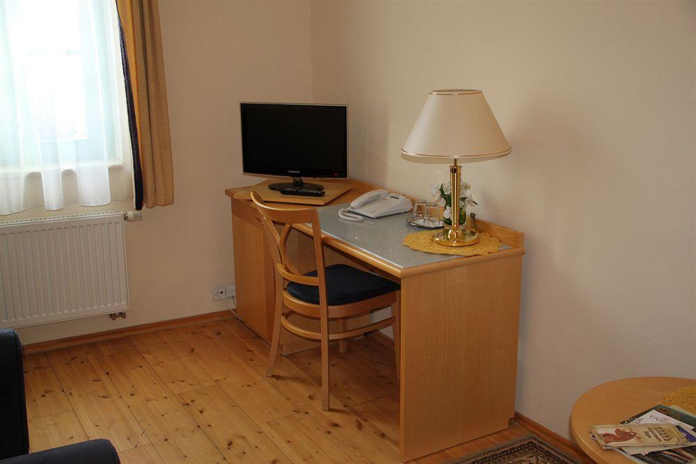 קרלובי וארי Hotel Maltezsky Kriz מראה חיצוני תמונה