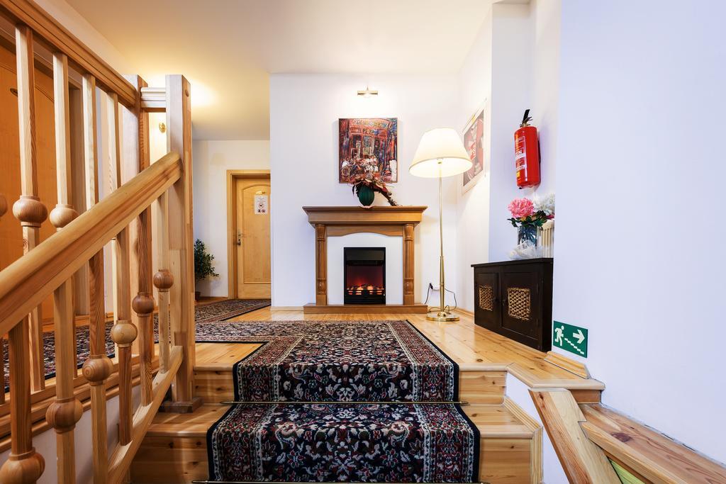קרלובי וארי Hotel Maltezsky Kriz מראה חיצוני תמונה