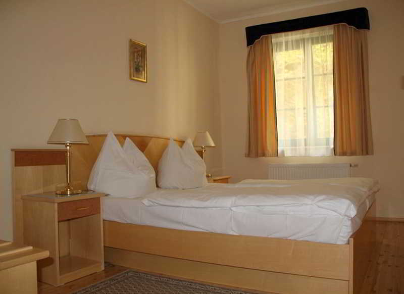 קרלובי וארי Hotel Maltezsky Kriz מראה חיצוני תמונה