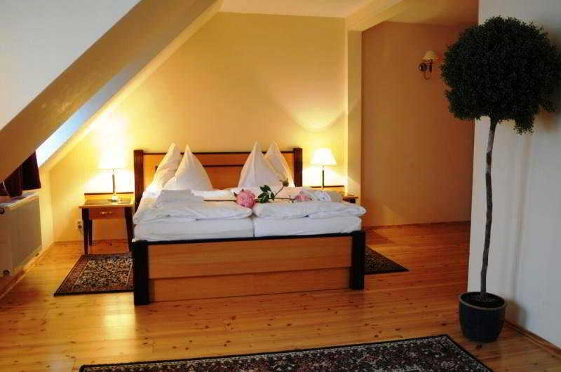 קרלובי וארי Hotel Maltezsky Kriz מראה חיצוני תמונה