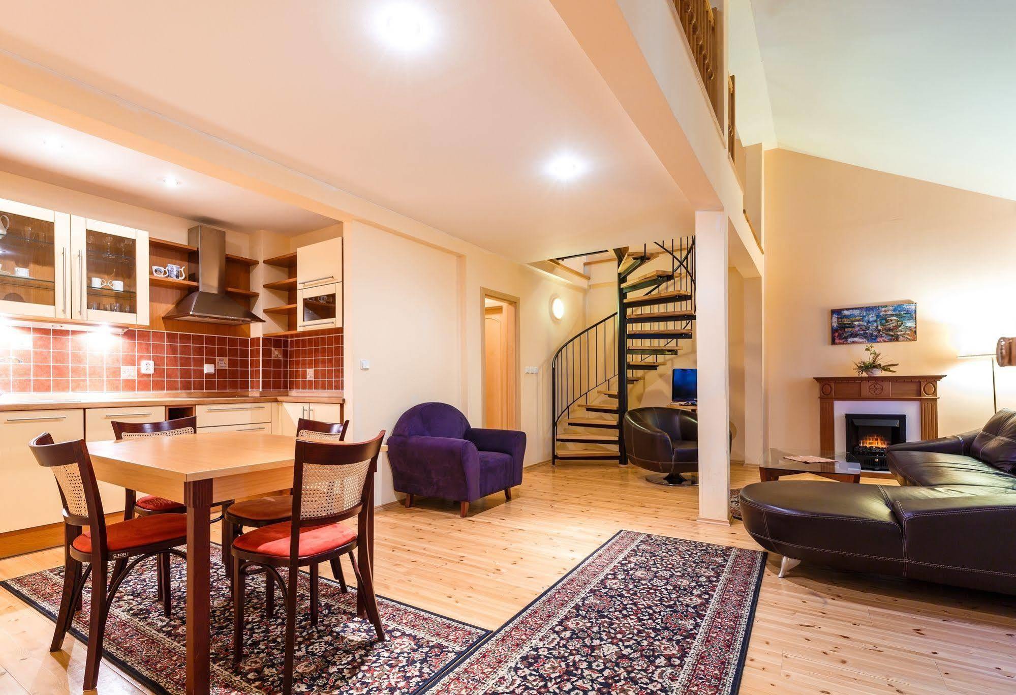 קרלובי וארי Hotel Maltezsky Kriz מראה חיצוני תמונה