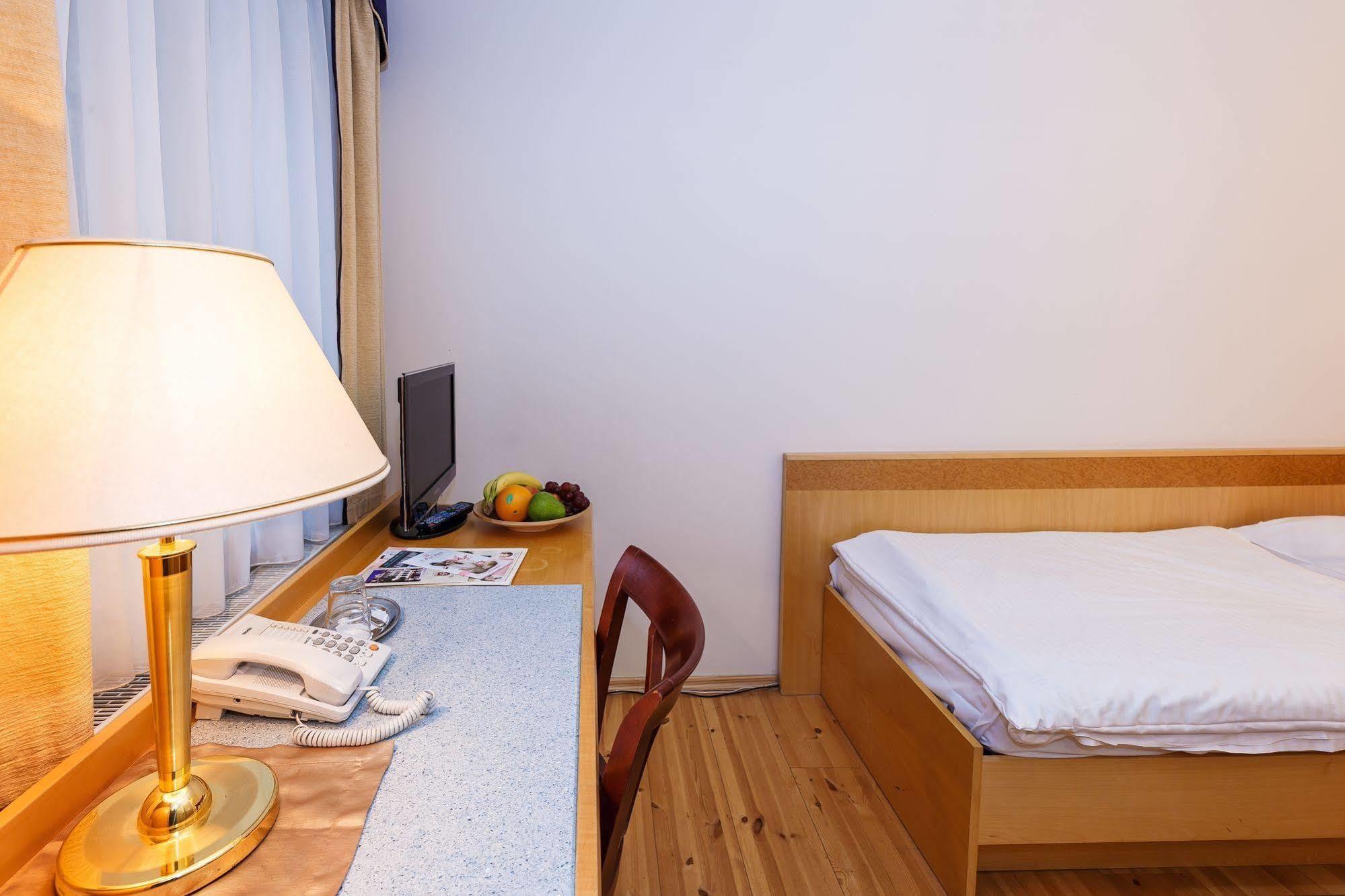 קרלובי וארי Hotel Maltezsky Kriz מראה חיצוני תמונה