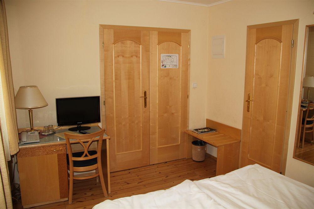 קרלובי וארי Hotel Maltezsky Kriz מראה חיצוני תמונה